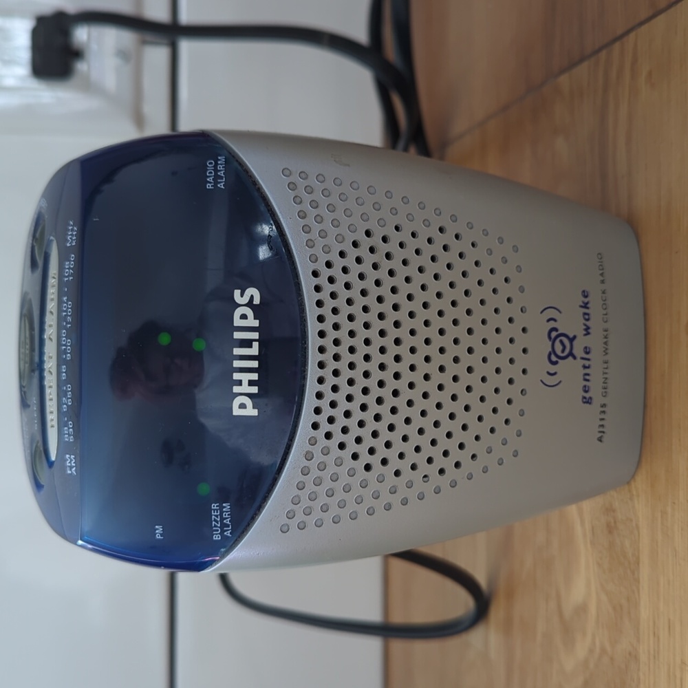 Philips clock radio